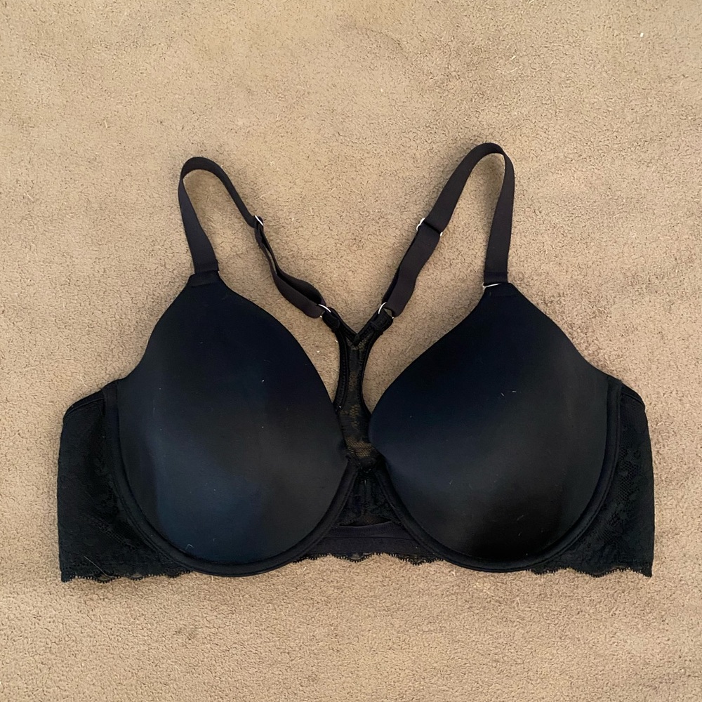 Black Maidenform bra, size 40C